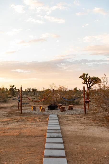 Cryptic Cabin-Tranquil Bohemian Getaway W/Hot Tub Yucca Valley Εξωτερικό φωτογραφία
